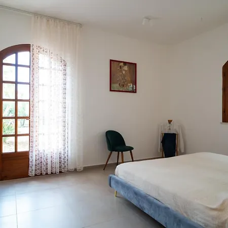 Flaccomio Apartament *